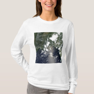 Camiseta O óleo espalha para o nordeste