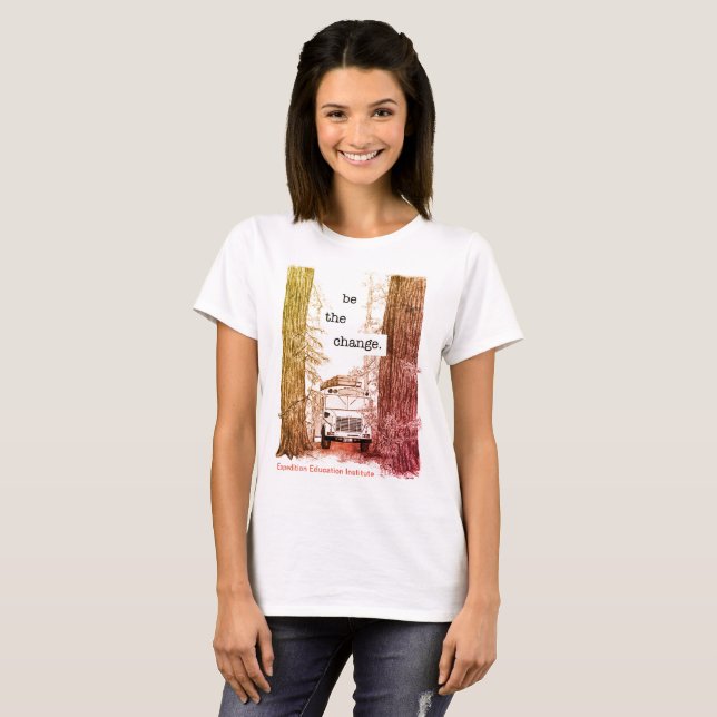 Camiseta O ônibus de EEI nas sequóias vermelhas colorized o (Frente Completa)