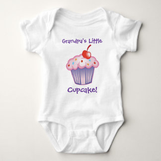 Camiseta O pequeno Cupcake da vovó