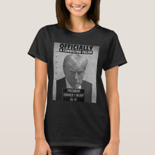 Camiseta O Presidente Engraçado Trump É Oficialmente Um Fe 