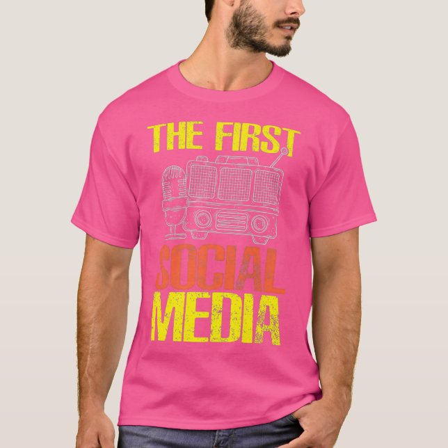 Camiseta O Primeiro Operador de Rádio Ham Engraçado pelas R (Frente)