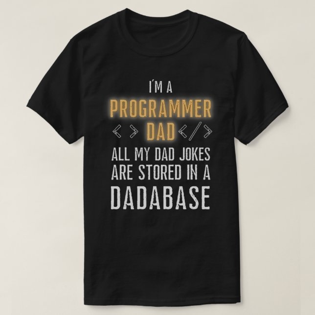 Camiseta O Programador É Armazenado Em Um Codificação Engra (Frente do Design)