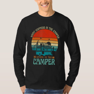 Camiseta O Que Acontece Na Campanha Acampando Com Ditos