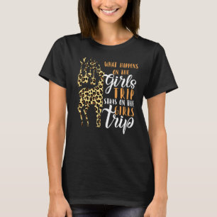 Camiseta O Que Acontece Na Viagem De Meninas Fica Na Weeken