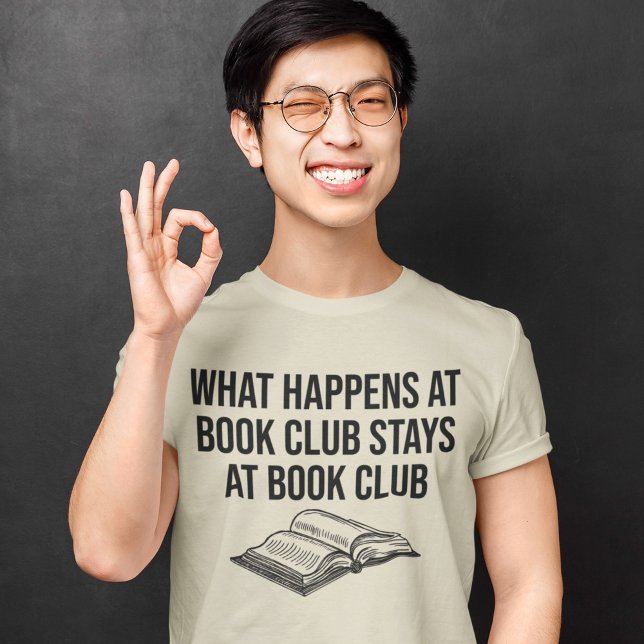 Camiseta O que acontece no Clube do Livro fica em Livros (Criador carregado)
