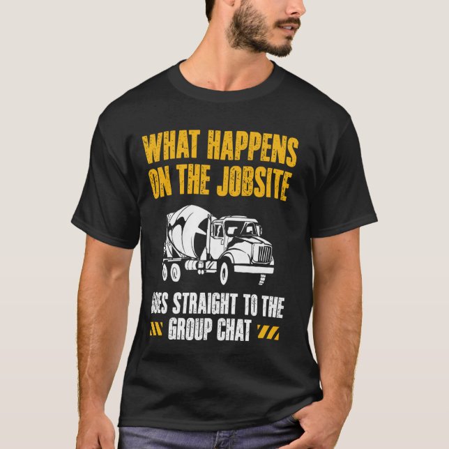 Camiseta O Que Acontece No Local De Trabalho Da Equipe De T (Frente)