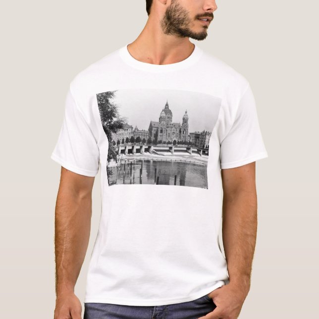Camiseta O rio Isar em Munich, c.1910 (Frente)