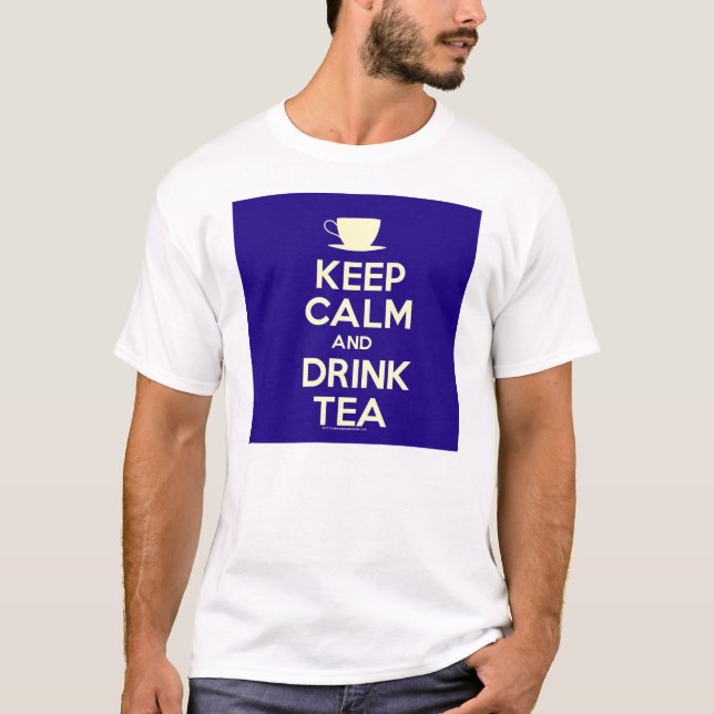 Camiseta O roupa dos homens (Frente)