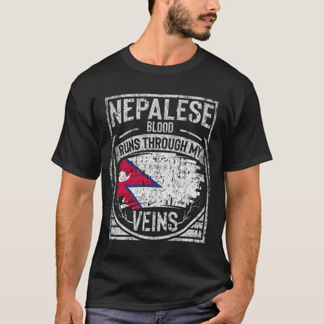 Camiseta O Sangue Nepalês Atravessa Minhas Veias (Frente)
