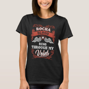 Camiseta O sangue Rocha atravessa o meu natal familiar vead