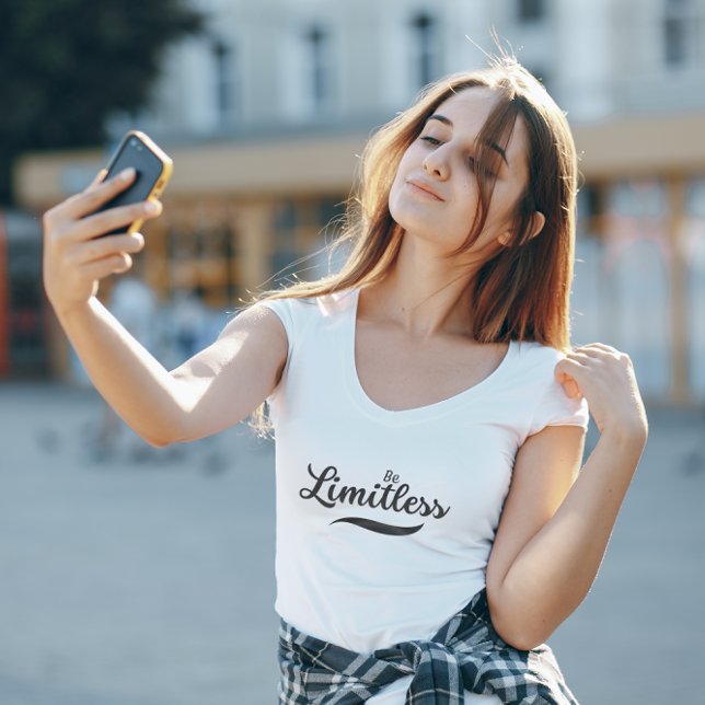 Camiseta O Script Moderno Preto Deve Ser Ajustado Slim Limi (Criador carregado)