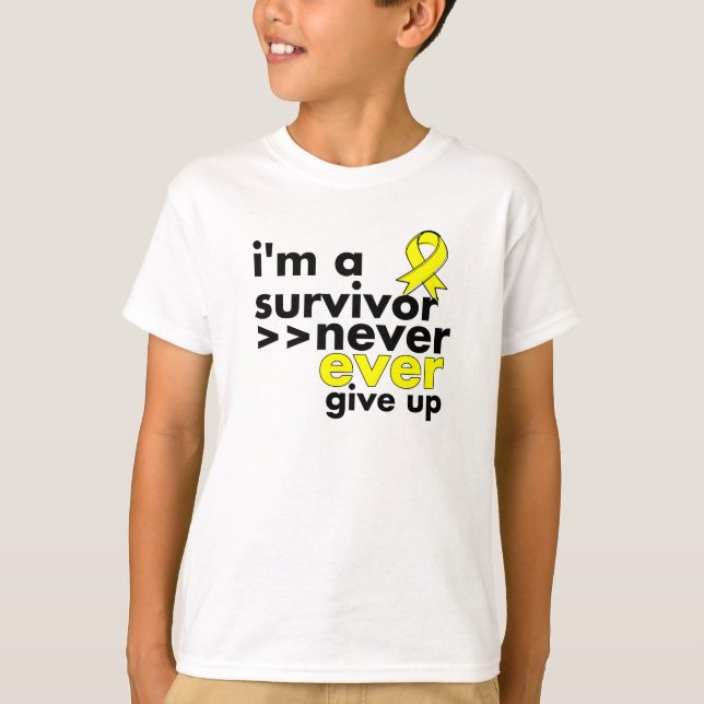 Camiseta O sobrevivente do Sarcoma de Ewing nunca dá acima (Frente)