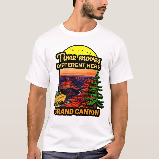 Camiseta O Tempo se Move Diferentemente Aqui – Caminhada pe (Frente)