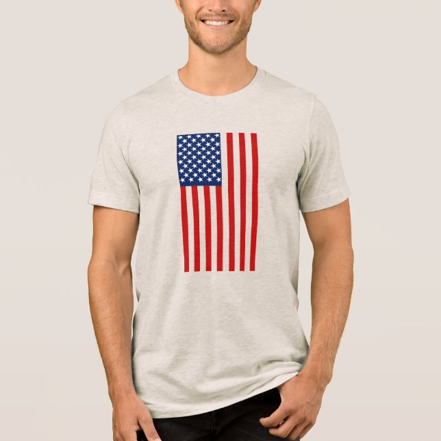 Camiseta O Vermelho Branco e Azul  (Frente)