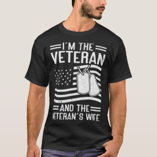 Camiseta O Veterano e a Esposa do Veterano Orgulhosa Americ