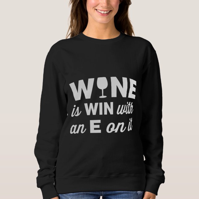 Camiseta O Vinho É Vencido Com Um E No Final Dele (Frente)