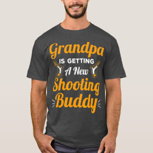 Camiseta O Vovô Está Recebendo Um Novo Amigo Para Um Novo