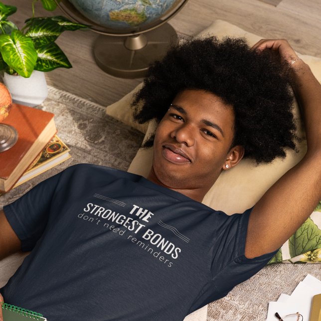 Camiseta Obrigação não quebrável (For friendships and love that stay, no matter the silence.)