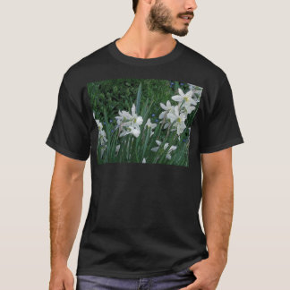 Camiseta "Obscuridade do Daffodil branco"