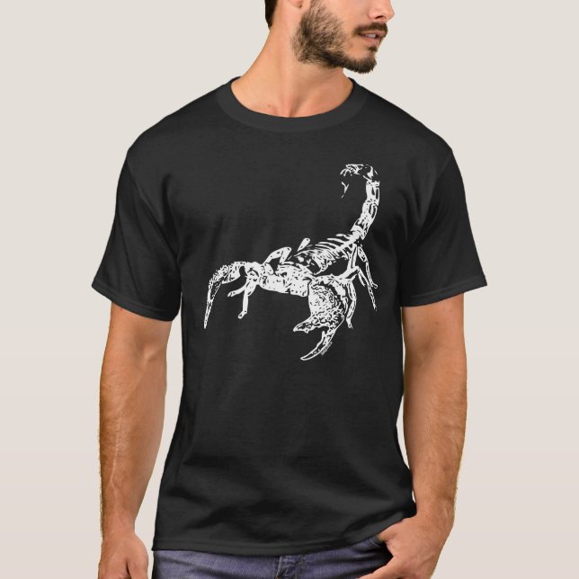 Camiseta Obscuridade do escorpião (Frente)