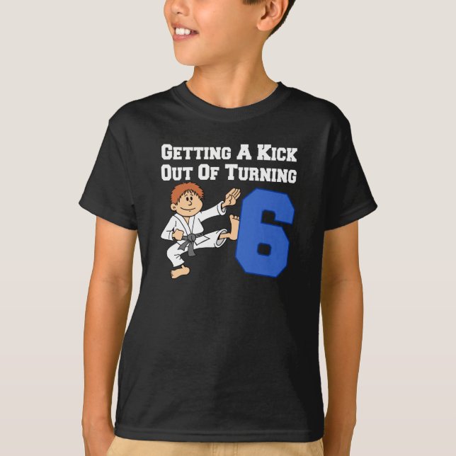 Camiseta Obter Um Jogo De 6 Temas De Karate (Frente)