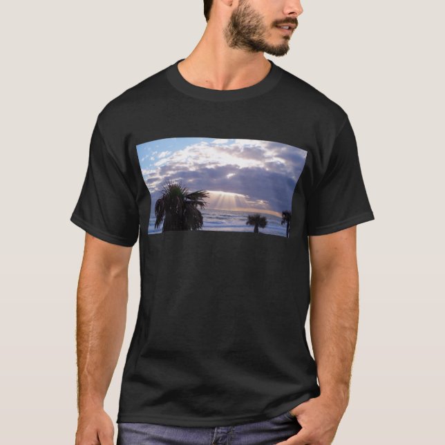 Camiseta Oceano iluminado de manhã cedo (Frente)