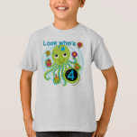 Camiseta Octopus 4th Birthday T shirts e presentes<br><div class="desc">Crianças que comemoram seu quarto aniversário que amam a vida marinha e o polvo amarão nossas t-shirts de aniversário do Octopus,  bolsas de tote,  botões,  guardas de conservação e outros presentes e roupa de 4 anos.</div>