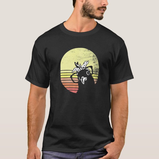 Camiseta Óculos de Sol Cheeky Chicken Retro Sunset (Frente)