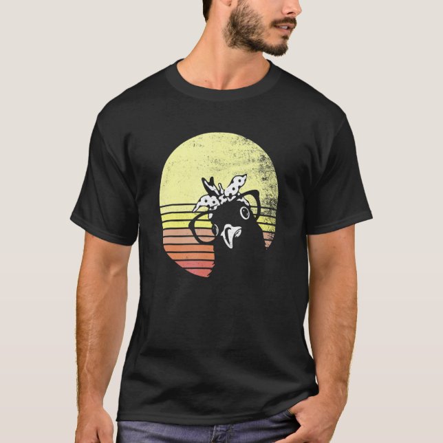 Camiseta Óculos de Sol Cheeky Chicken Retro Sunset (Frente)