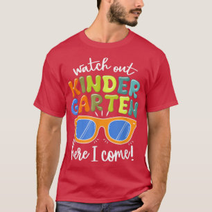 Camiseta Óculos De Sol Cuidado Com O Jardim De Infância Aqu