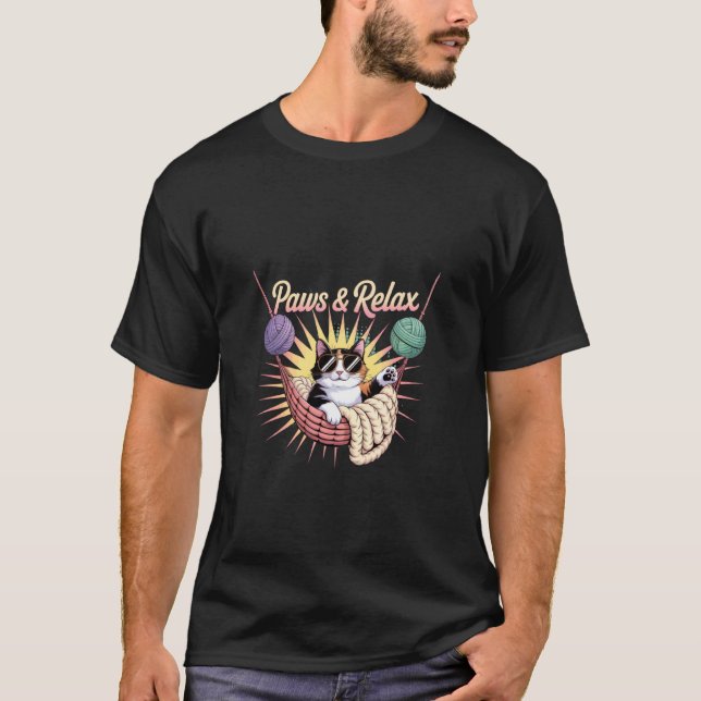 Camiseta Óculos de Sol Paws and Relax Cute Cat Hammock (Frente)