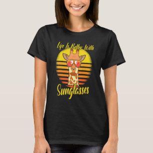 Camiseta Óculos de Sol Retro Férias Praia Pôr do Sol Girafa