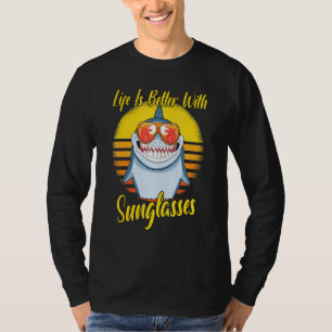 Camiseta Óculos de Sol Retro Férias Praia Pôr do Sol Tubarã