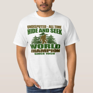 Camiseta Ocultar Pé Grande e Procurar Campeão Mundial