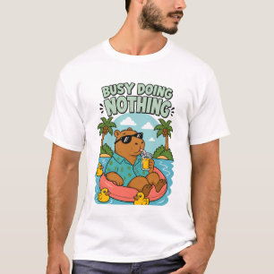 Camiseta Ocupado Fazendo Nada Capivara Engraçada no Pool