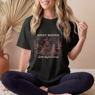 Camiseta Oeste – Laço Além da Cowgirl Ocidental e Cachorro