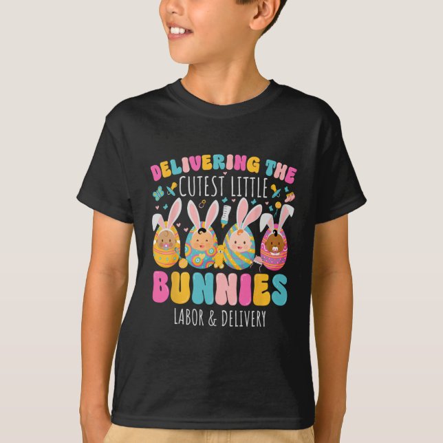 Camiseta Oferecendo A Mão De Obra Páscoa De Bunnies Mais Ju (Frente)