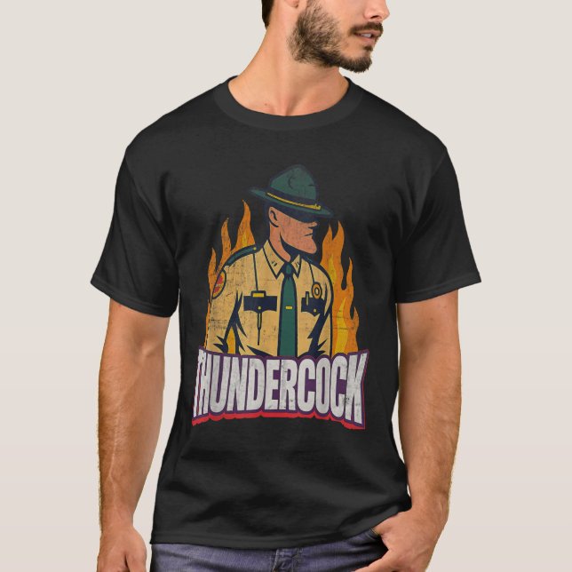Camiseta Officer Sergeant Cius Thunder Bodycam Funny Meme  (Frente)