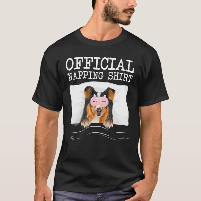 Camiseta Official Napping Sleeping Shetland Sheepdog (Frente)