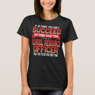 Camiseta Oficial de Recursos da Escola Divertido - Cota SRO