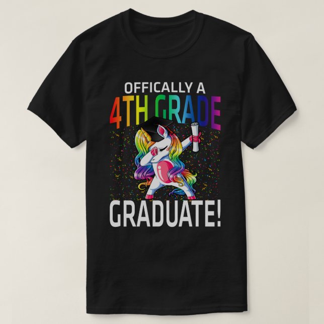 Camiseta Oficialmente Um Formando Unicórnio Do 4º Grau (Frente do Design)