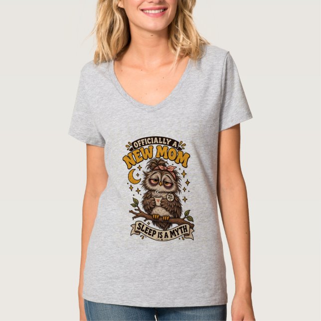 Camiseta Oficialmente Uma Nova Mãe Sono É Um Mito  (Frente)