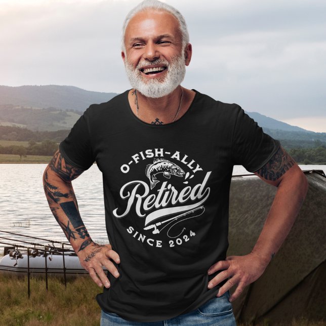 Camiseta Ofishally Retired 2024 Funny Fishing (Criador carregado)