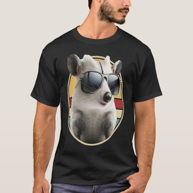 Camiseta Ogambm Retro Outfit Legal Animal Come Trash Possum (Frente)