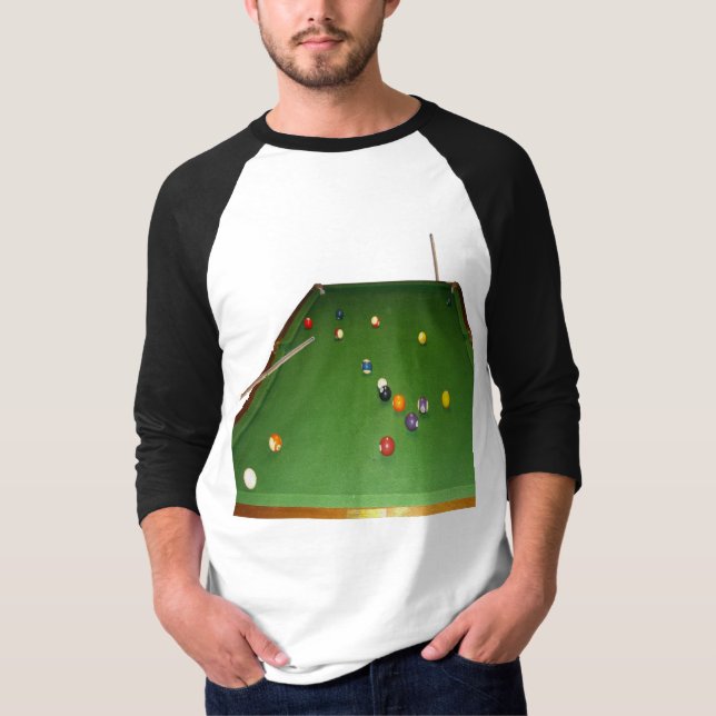 Camiseta Oito Pintura De Mesa Com Bolas E Cues, (Frente)