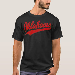 CAMISETA OKLAHOMA BASEBALL ESPORTA SCRIPT CURSIT FLAG SWOOS