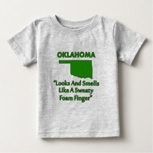 Camiseta Oklahoma - Parece e Cheira como um Dedo de Espuma