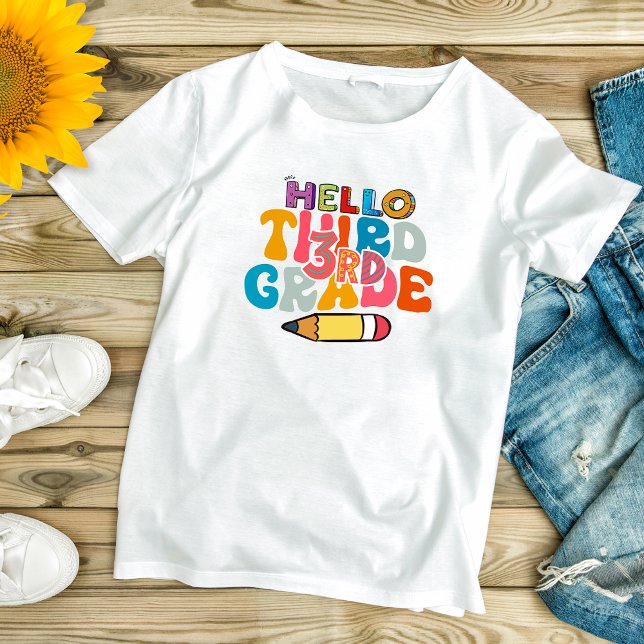 Camiseta Olá, 3º ano de volta às crianças bonitas da escola (Criador carregado)