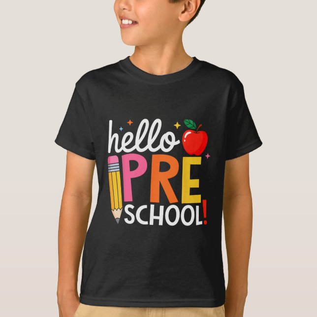 Camiseta Olá Equipe de Professores de Pré-Escola De Volta à (Frente)