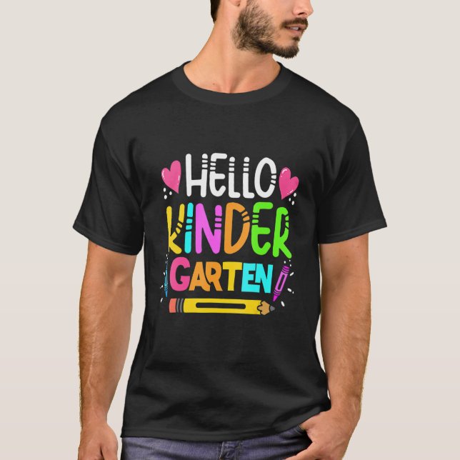 Camiseta Olá Kindergarten Team Kinder De Volta Ao Teac Da E (Frente)